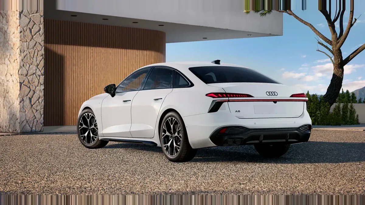 Audi A6 TDI 150kW (204CV) S Tronic Black Line de renting en Valencia — Trasera