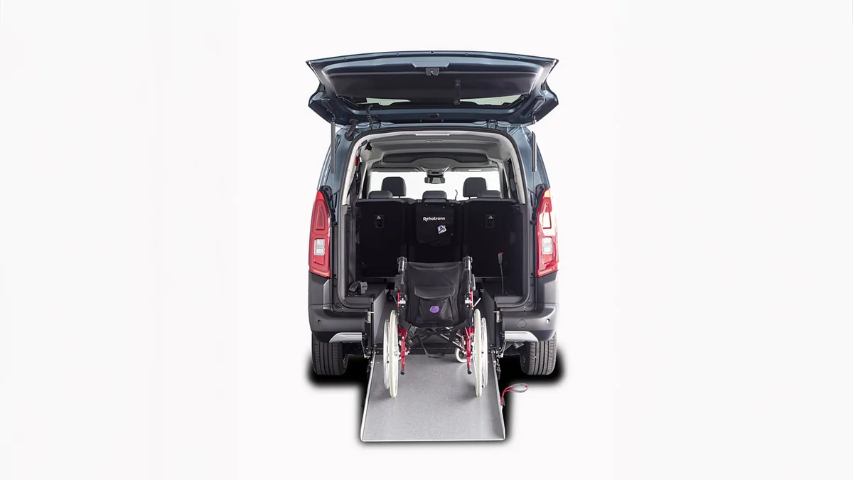 Citroën Berlingo Talla XL BlueHDi 100 YOU L2 N1 Adaptado de renting en Valencia — Trasera