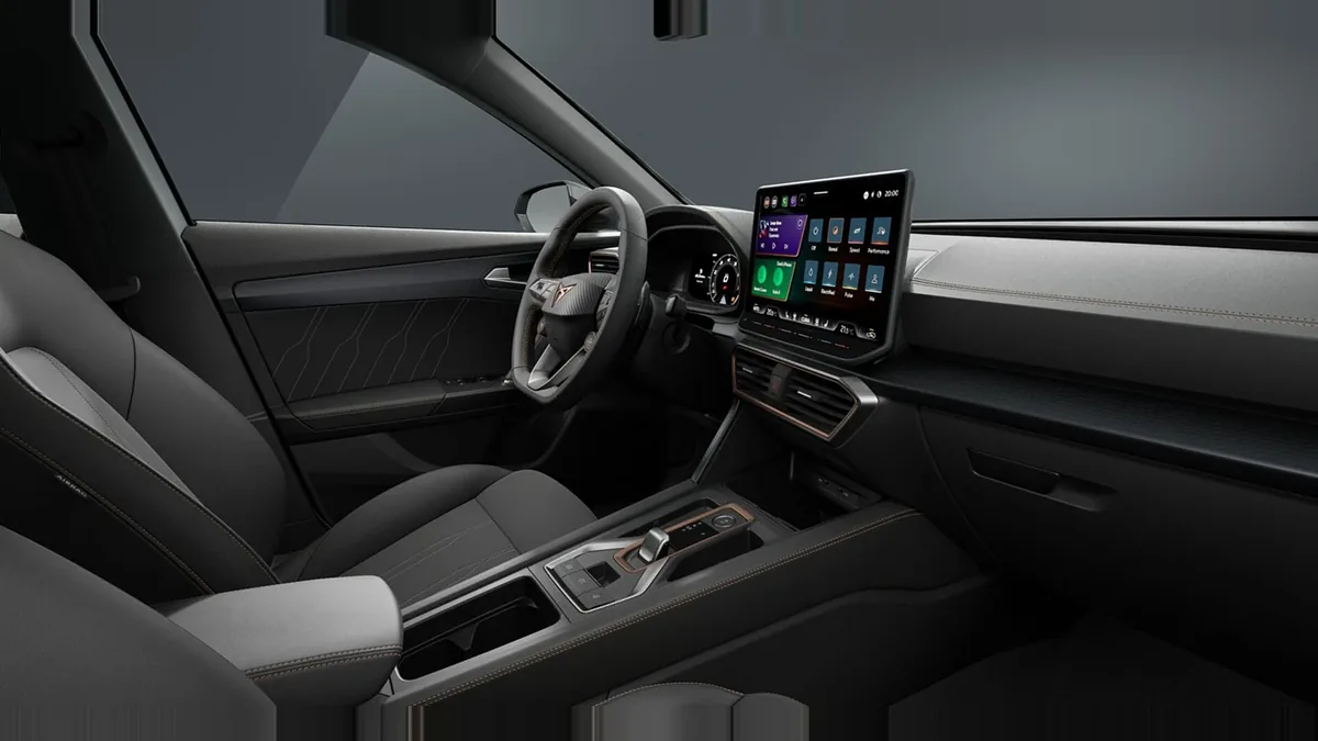 CUPRA Formentor eTSI 1.5 110kW (150CV) DSG 7vel. de renting en Valencia — Interior