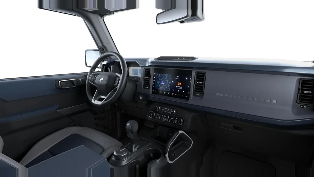 Ford Bronco Outer Banks 2.7 Ecoboost 335CV Automático 4x4 de renting en Valencia — Interior