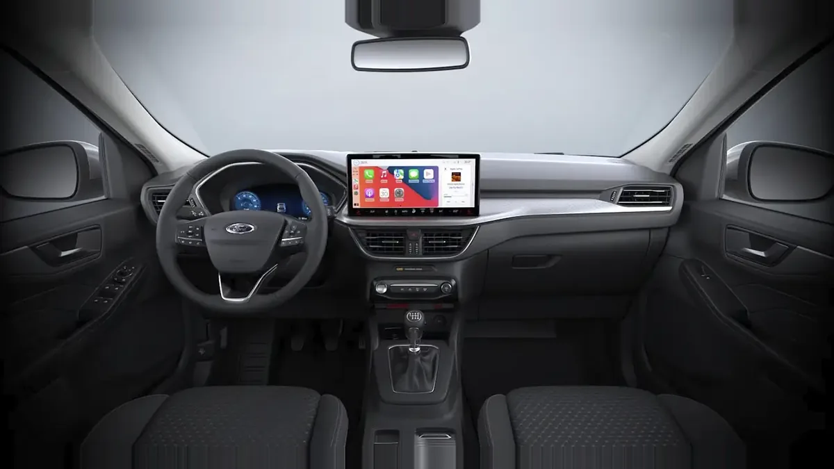 Ford Kuga Titanium 1.5 Ecoboost 150CV II de renting en Valencia — Delantera
