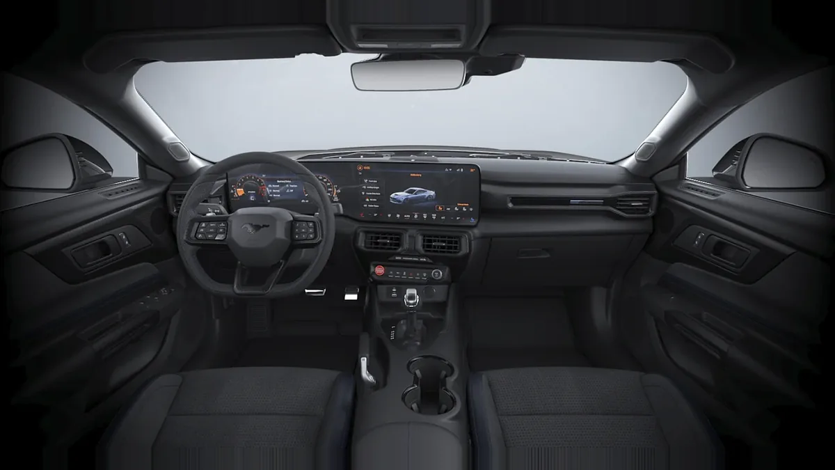 Ford Mustang 5.0 Ti-VCT V8 Mustang Dark House AT de renting en Valencia — Delantera