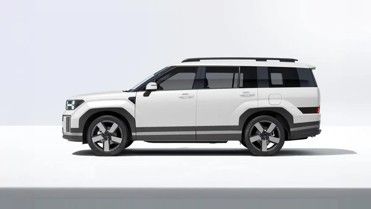 Hyundai Santa Fe 1.6 T-GDI Maxx PHEV 252CV 4x4 6AT de renting en Valencia — Lateral