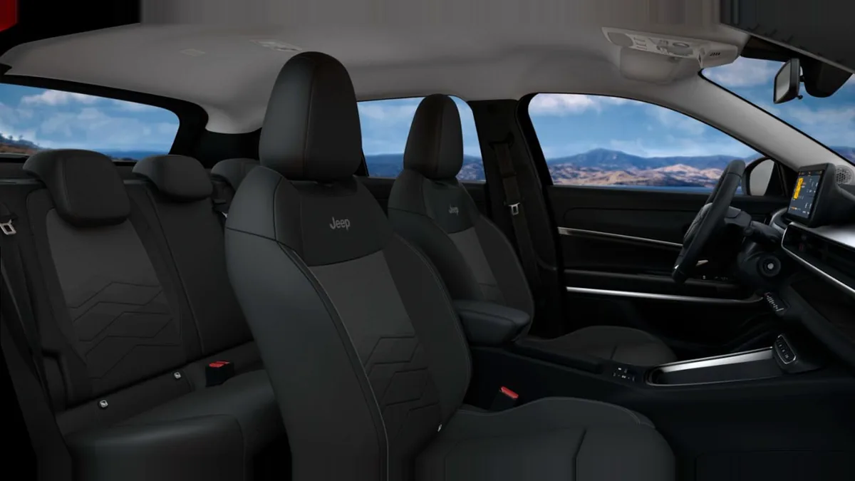 Jeep AVENGER E-HYBRID ALTITUDE de renting en Valencia — vista 7