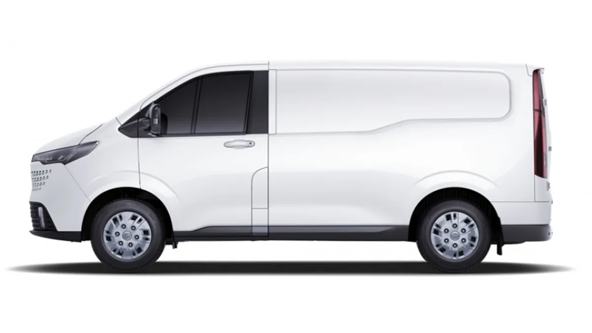 Maxus Deliver 7 Furgón 2.0D L2H1 150 (MERCANCÍAS PROPIAS) de renting en Valencia — Trasera