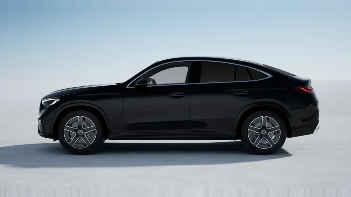 Mercedes-Benz GLC Coupé 300 de 4MATIC QS de renting en Valencia — Lateral