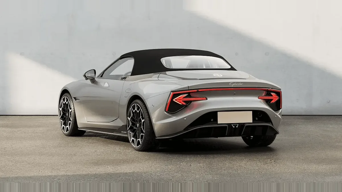 MG Cyberster Trophy Single Motor de renting en Valencia — Lateral