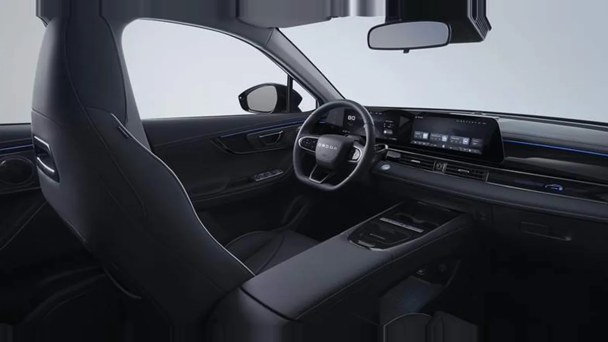Omoda 5 HEV Business 1.5 TGDI 165kW (224CV) de renting en Valencia — Interior