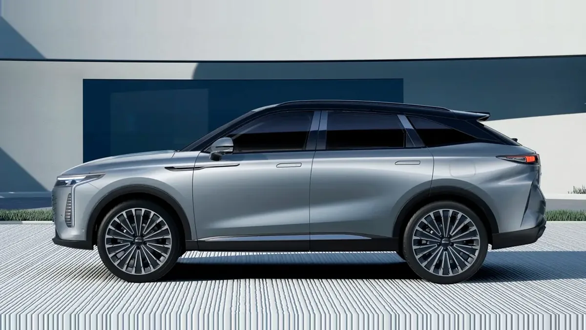 Omoda 9 SHS Premium 1.5 TGDI 3DHT 395kW (537CV) AWD MA de renting en Valencia — Lateral