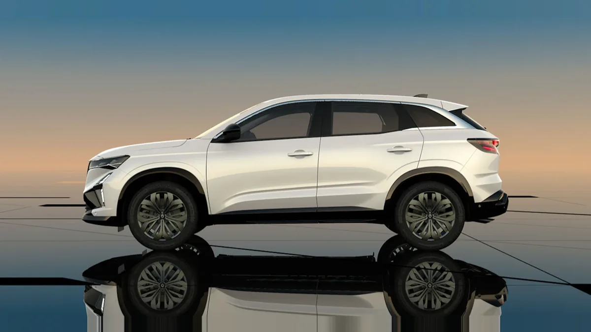 Renault Austral E-Tech Full Hybrid Evolution 147kW de renting en Valencia — Lateral