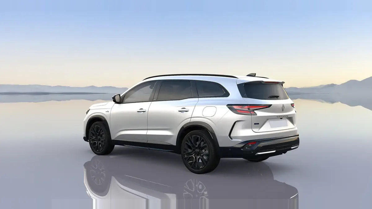 Renault Espace Espirit Alpine Full Hybrid E-Tech 146kW 7p de renting en Valencia — Interior