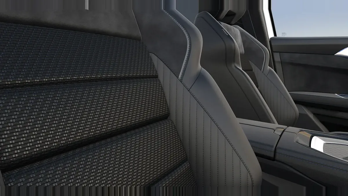 Renault Espace Espirit Alpine Full Hybrid E-Tech 146kW 7p de renting en Valencia — vista 7