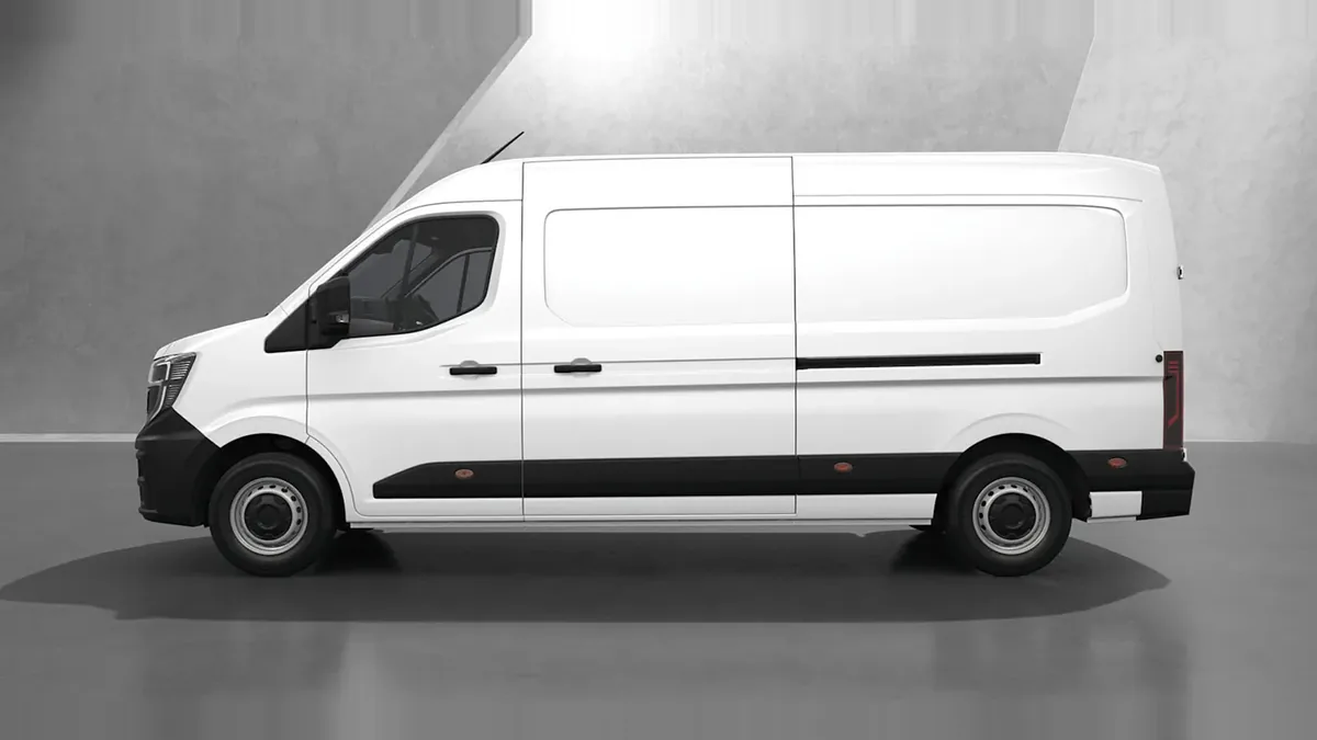 Renault Master L2H2 3500 Dci 130cv Furgon de renting en Valencia — Trasera