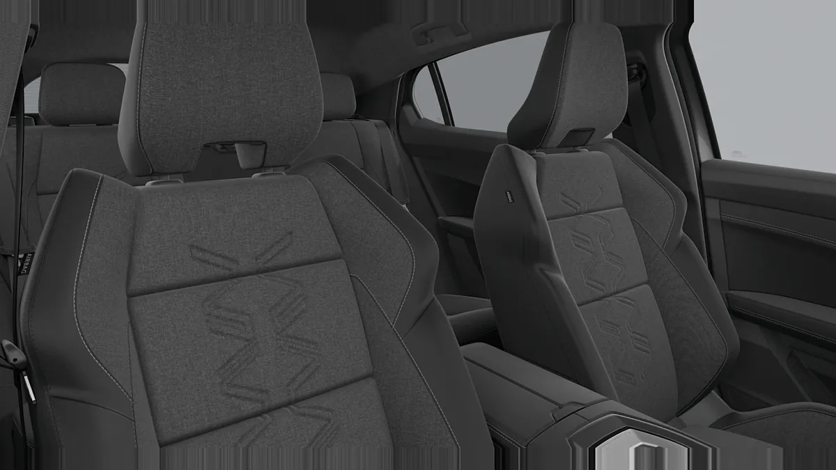 Renault RAFALE TECHNO E-TECH FULL HYBRID 200CV de renting en Valencia — Interior