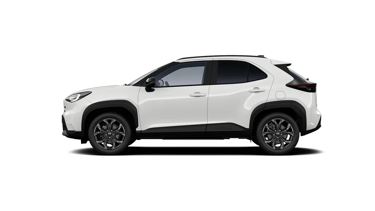 Toyota Yaris Cross 130H e-CVT 5P Active de renting en Valencia — Delantera