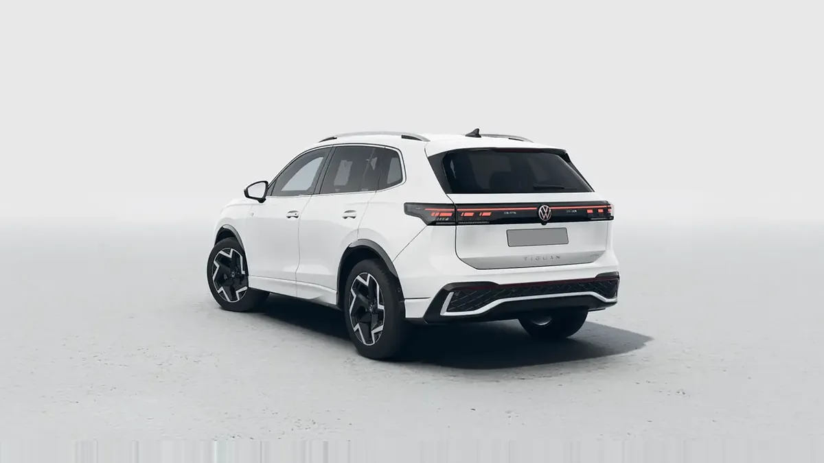 Volkswagen Tiguan R-Line 2.0 TDI 110kW DSG de renting en Valencia — Interior